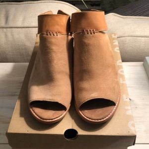 TOMS Honey Suede Leather